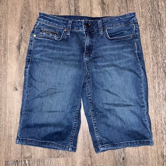 Calvin Klein Pants - Calvin Klein City Shorts Size 4 Womens Mid Rise Medium Wash Blue Denim